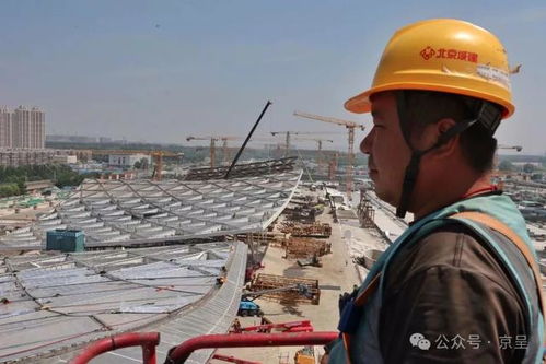做两头，歇中间 高温“烤”验下，京城智慧施工保建设